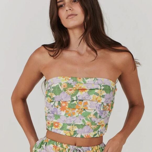 NEW Charlie Holiday Springtime Floral Jarrah Top Women’s 6 - Picture 1 of 5